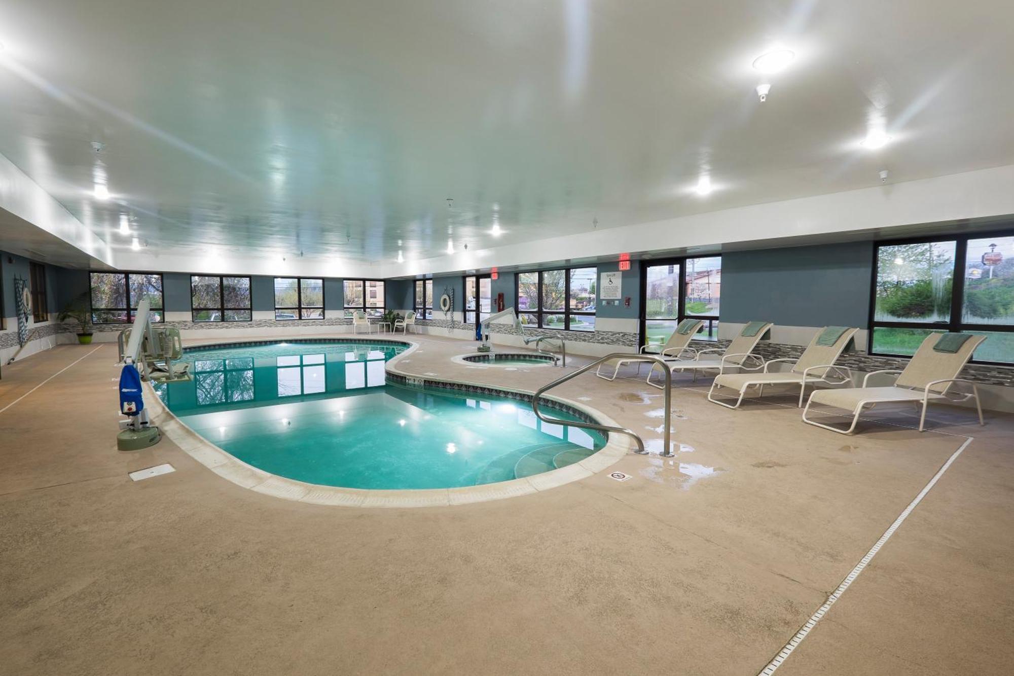 Wingate By Wyndham Waynesboro Hotel Ngoại thất bức ảnh